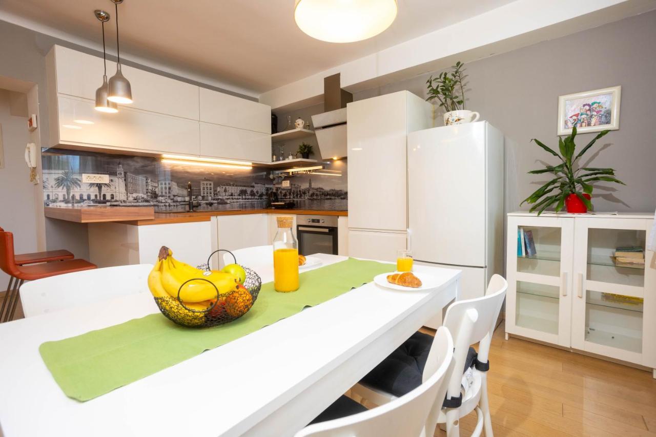 Apartment Aviani Spalato Esterno foto