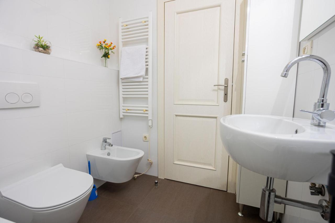 Apartment Aviani Spalato Esterno foto