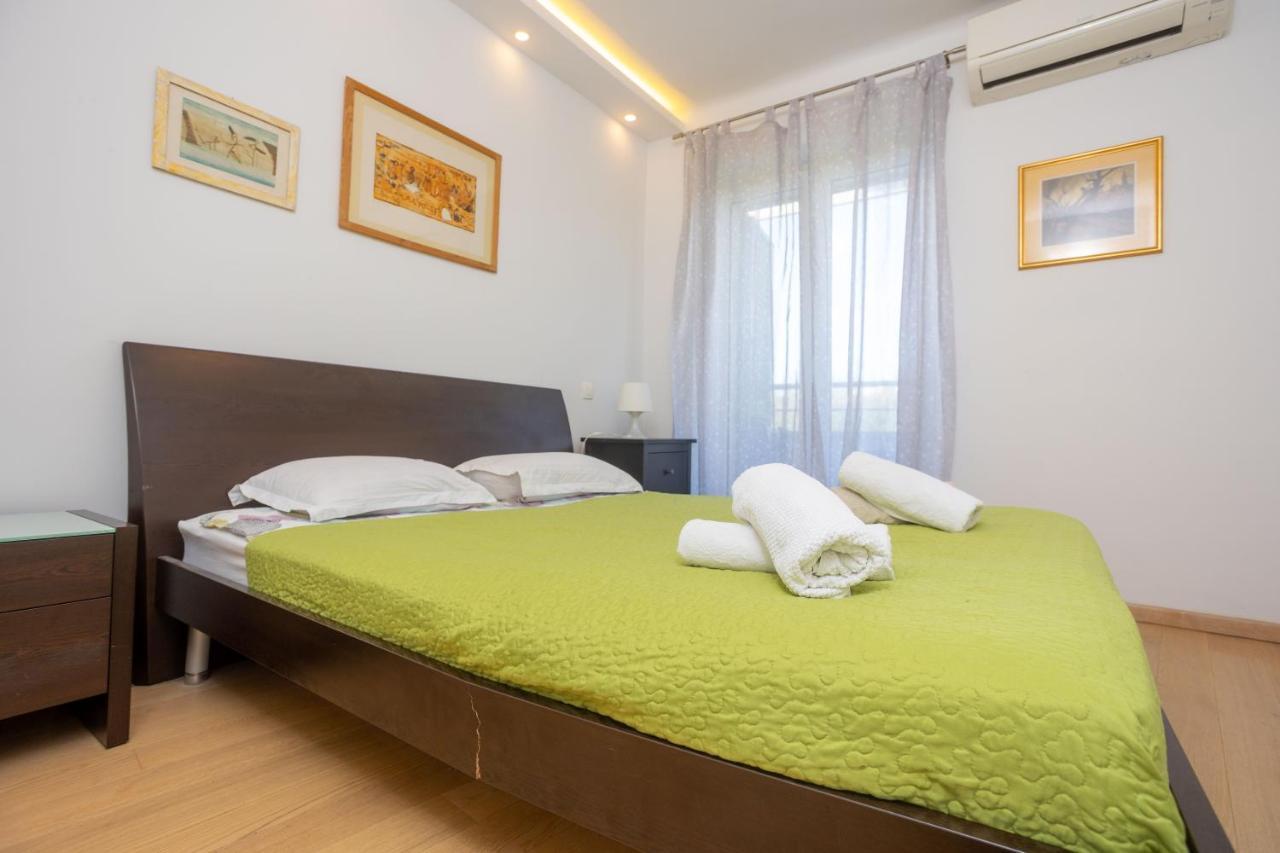 Apartment Aviani Spalato Esterno foto
